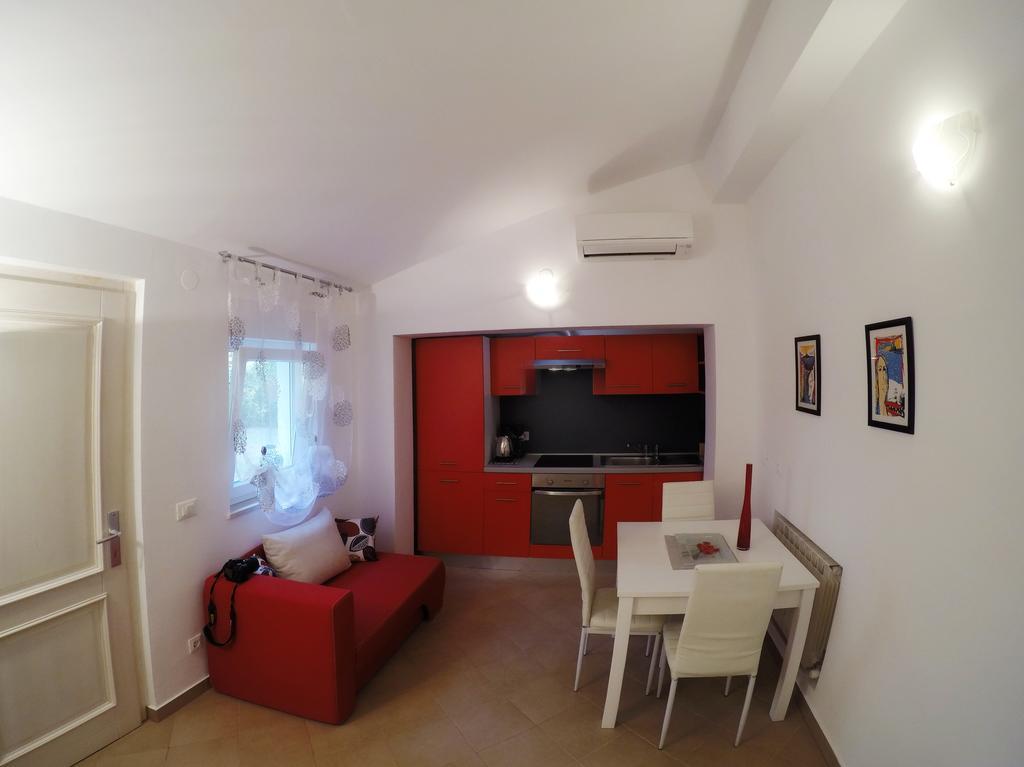 Studio Apartment Adriana بوريتش المظهر الخارجي الصورة
